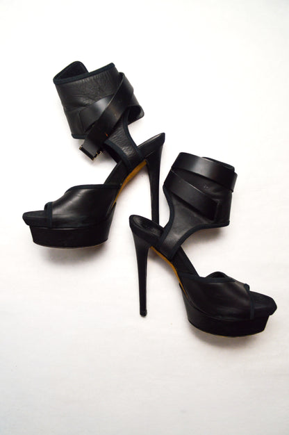 Spring/Summer 2010 Gucci by Frida Giannini Babylon Stiletto Heels